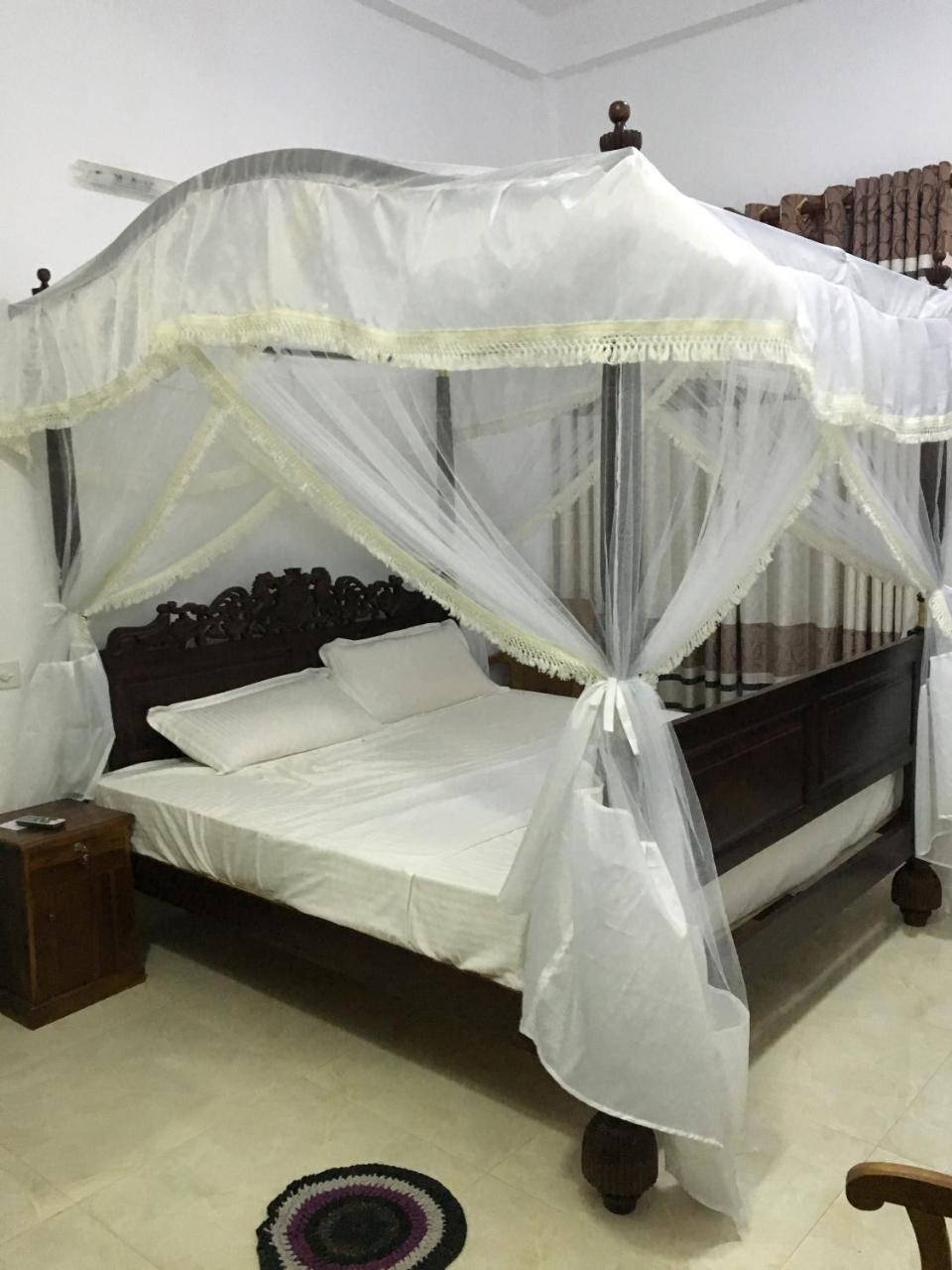 Hotel Sea Breeze à Bentota Extérieur photo